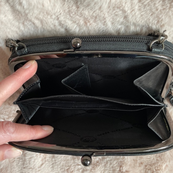 NWOT Derek Alexander leather wallet clutch with removable short strap - Picture 3 of 5